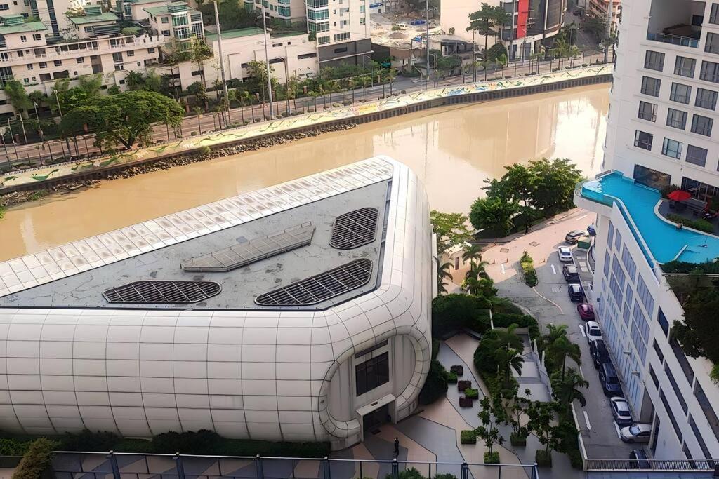 Aveline Suites Elite Rockwell View Acqua Private Residences Near Rockwell Makati มะนิลา ภายนอก รูปภาพ